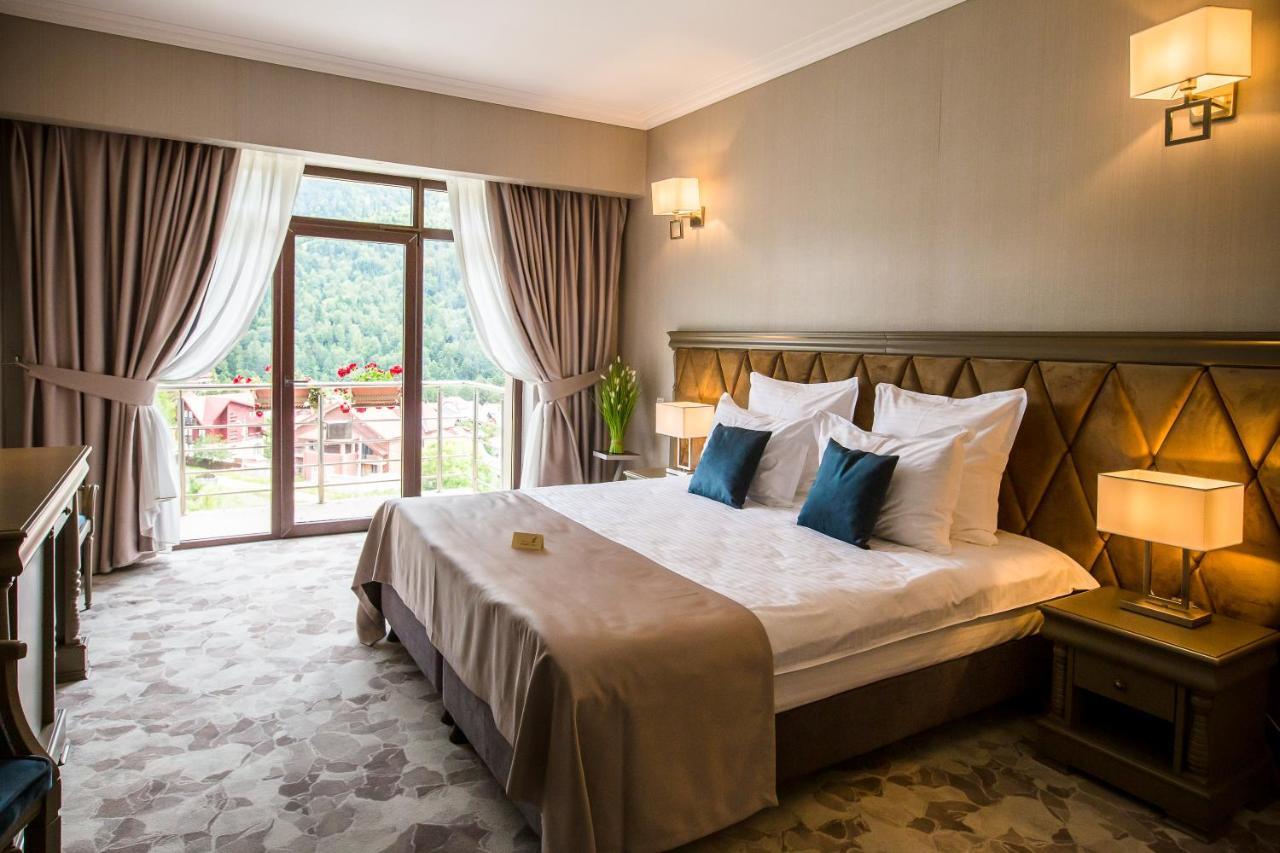 Hotel Carpat Inn อาซูกา ภายนอก รูปภาพ