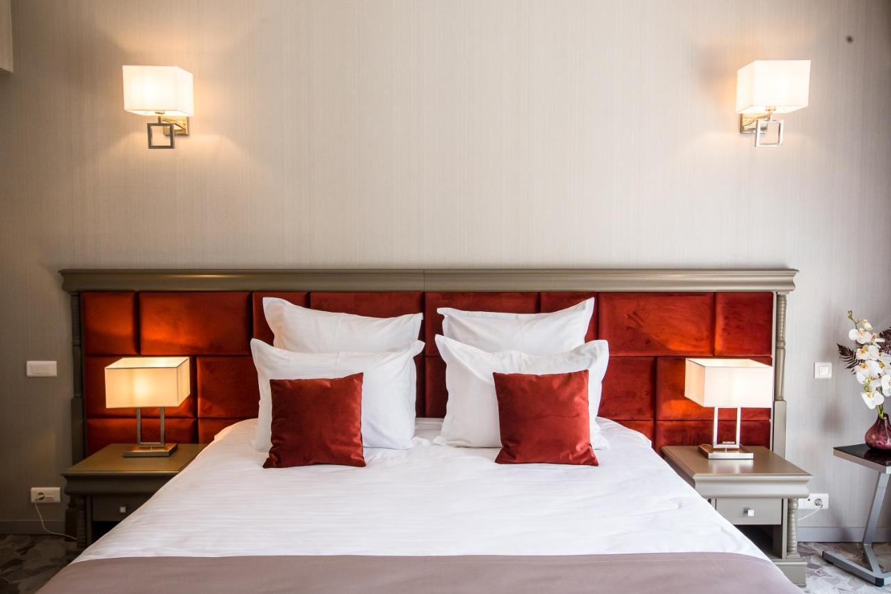 Hotel Carpat Inn อาซูกา ภายนอก รูปภาพ